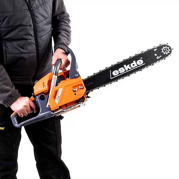 58cc Petrol Chainsaw.