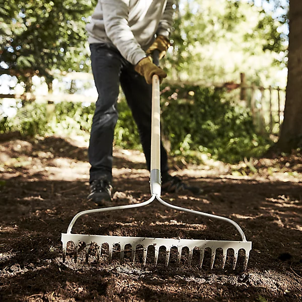 Ash Soil Rake.
